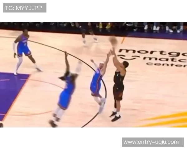 布克期待与雷霆的较量认为这是球队实力的真实考验