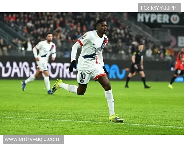 登贝莱神仙吊射令里尔门将傻眼躺球门内沉思人生瞬间成笑谈